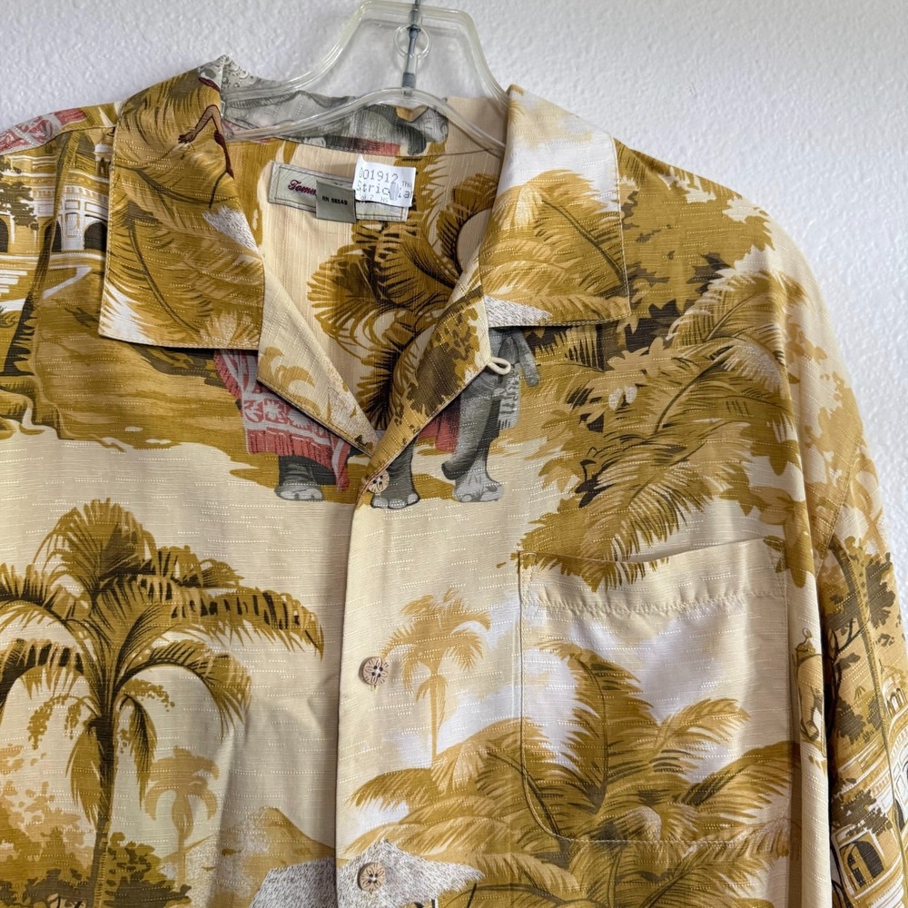 Tommy Bahama Hawaiian Shirt Men Large 100% Silk Elephant Palm Tree‎ Print Casual - Picture 3 of 9